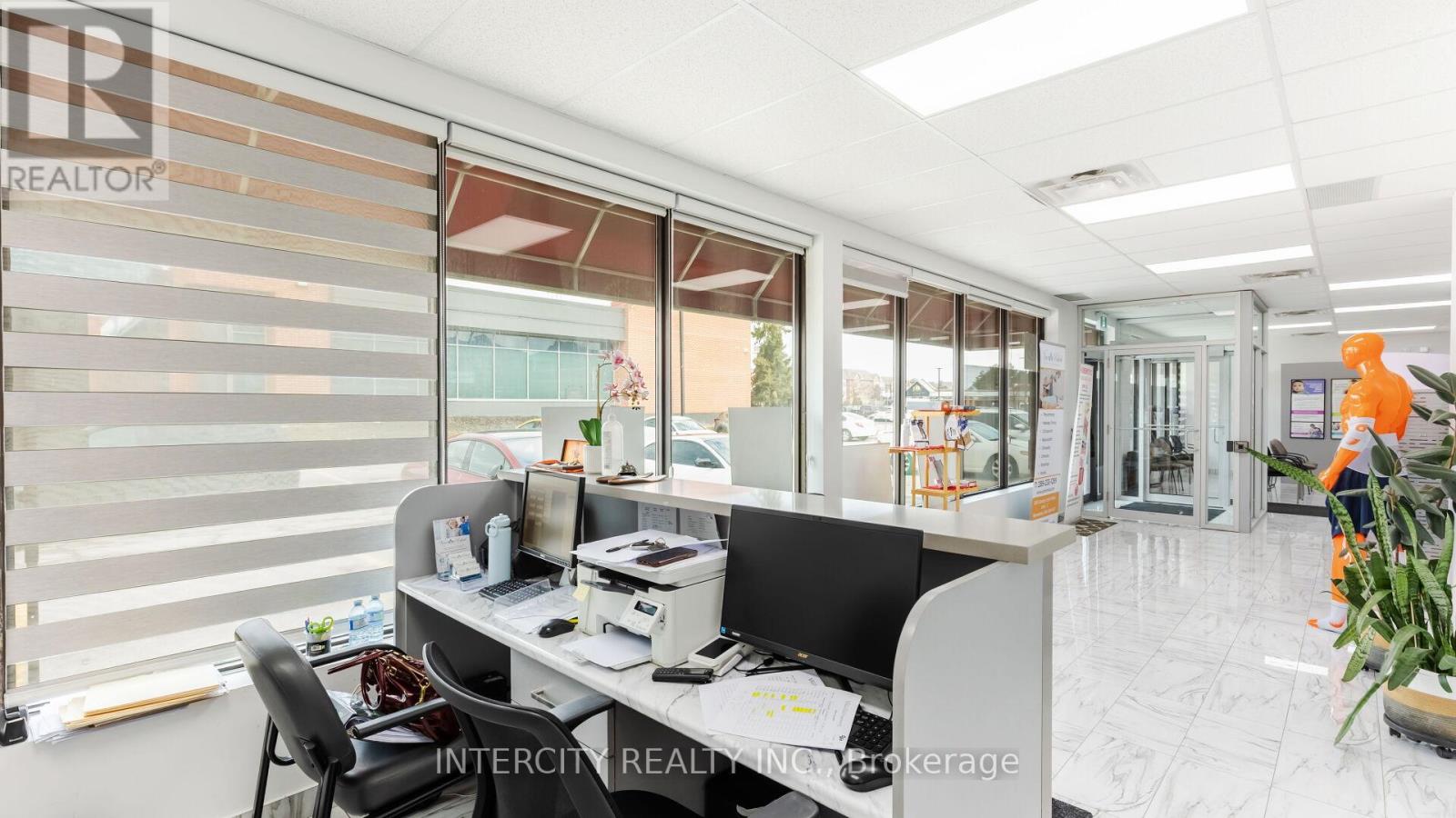 Unit C - 200 County Court Boulevard, Brampton, Ontario  L6W 4K7 - Photo 13 - W12086067