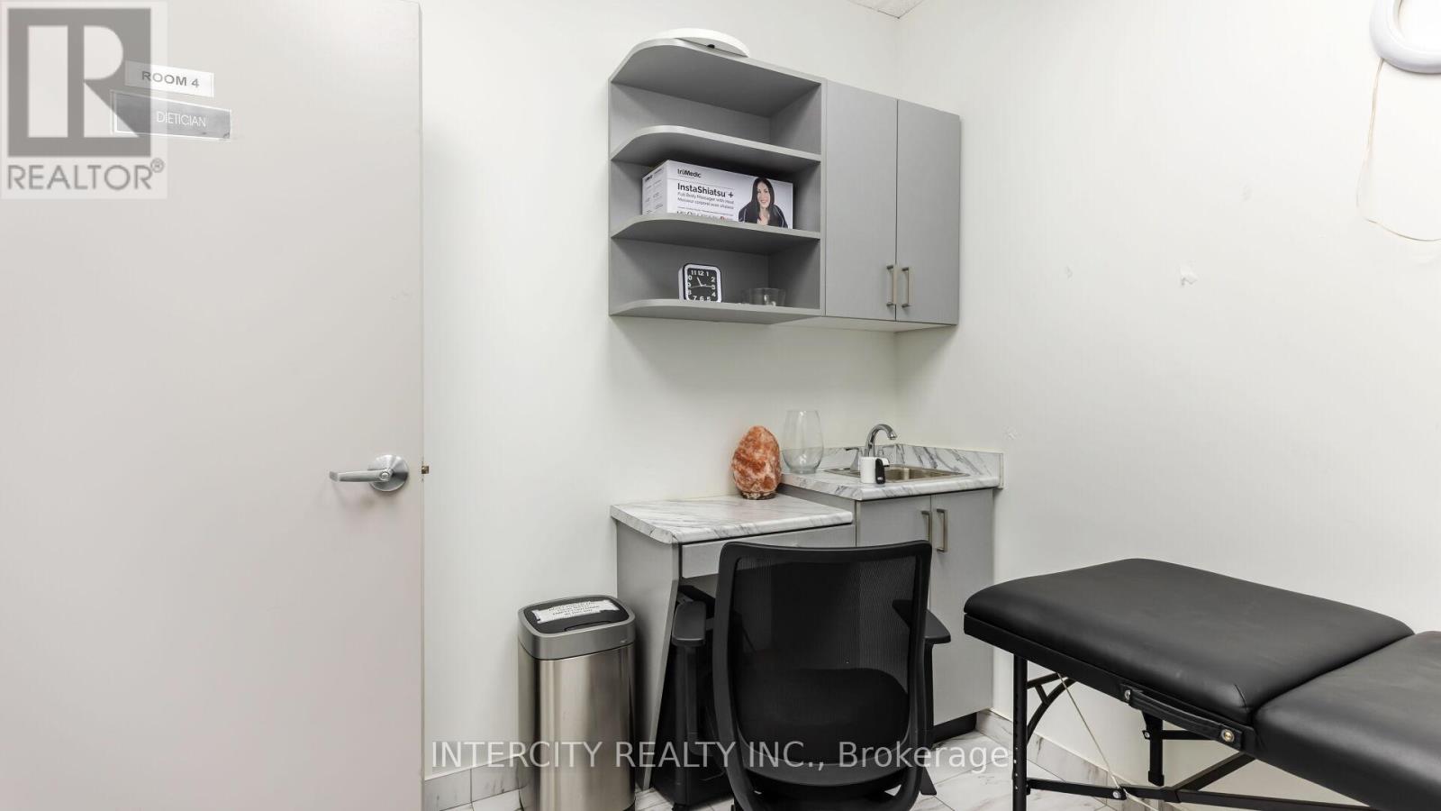 Unit C - 200 County Court Boulevard, Brampton, Ontario  L6W 4K7 - Photo 16 - W12086067