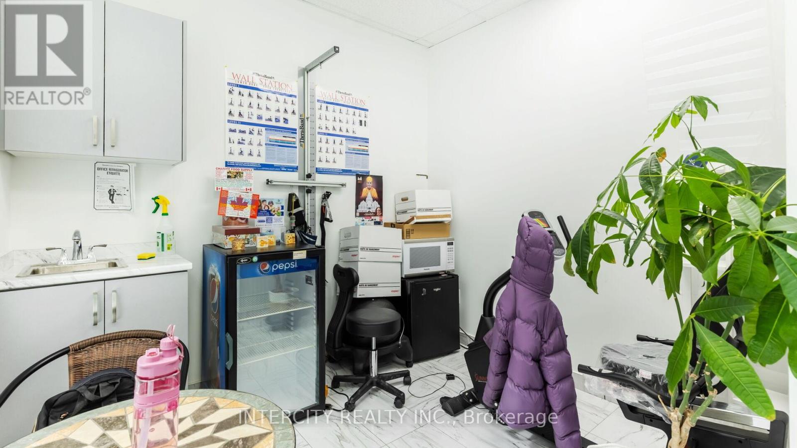 Unit C - 200 County Court Boulevard, Brampton, Ontario  L6W 4K7 - Photo 21 - W12086067