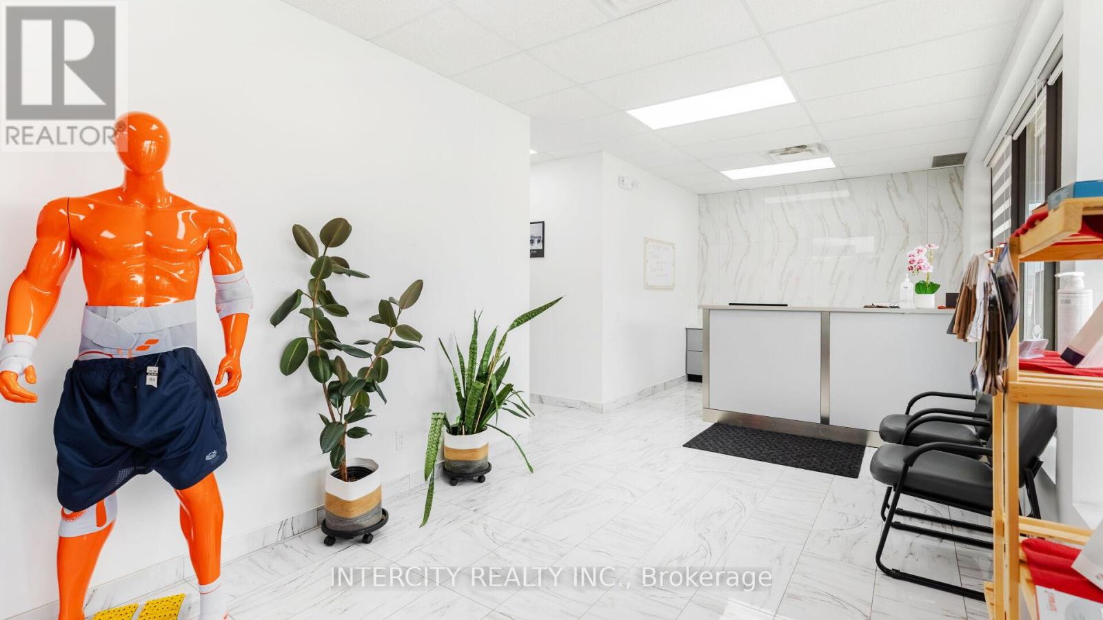 Unit C - 200 County Court Boulevard, Brampton, Ontario  L6W 4K7 - Photo 8 - W12086067