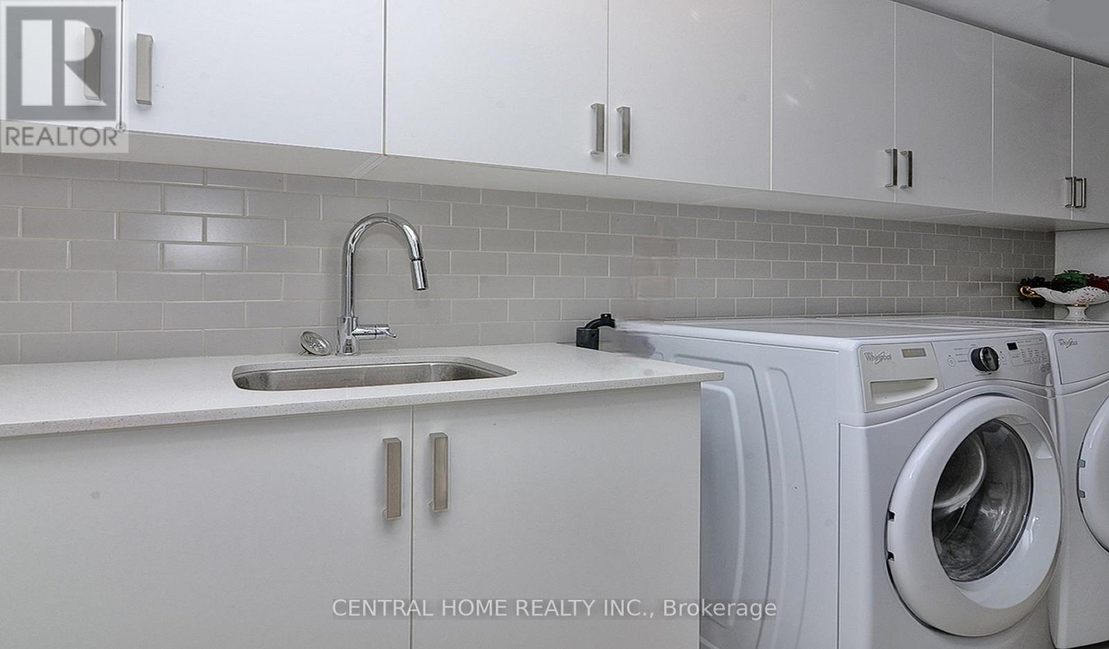 47 Divon Lane, Richmond Hill, Ontario  L4B 0G4 - Photo 23 - N12068392