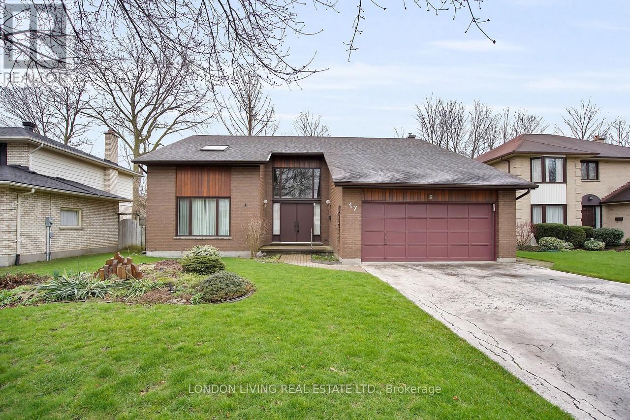 47 Deer Valley Crescent