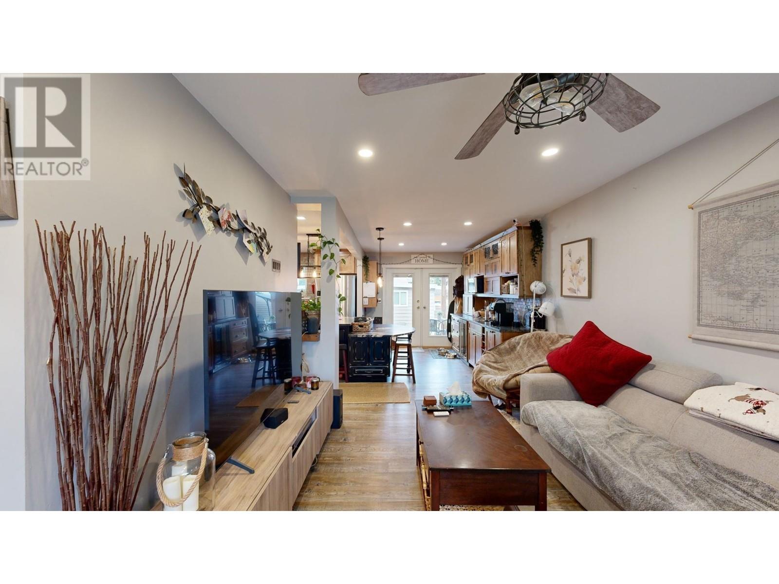 3629-3631 Flint Street, Port Coquitlam, British Columbia  V3B 4J9 - Photo 12 - R2991007