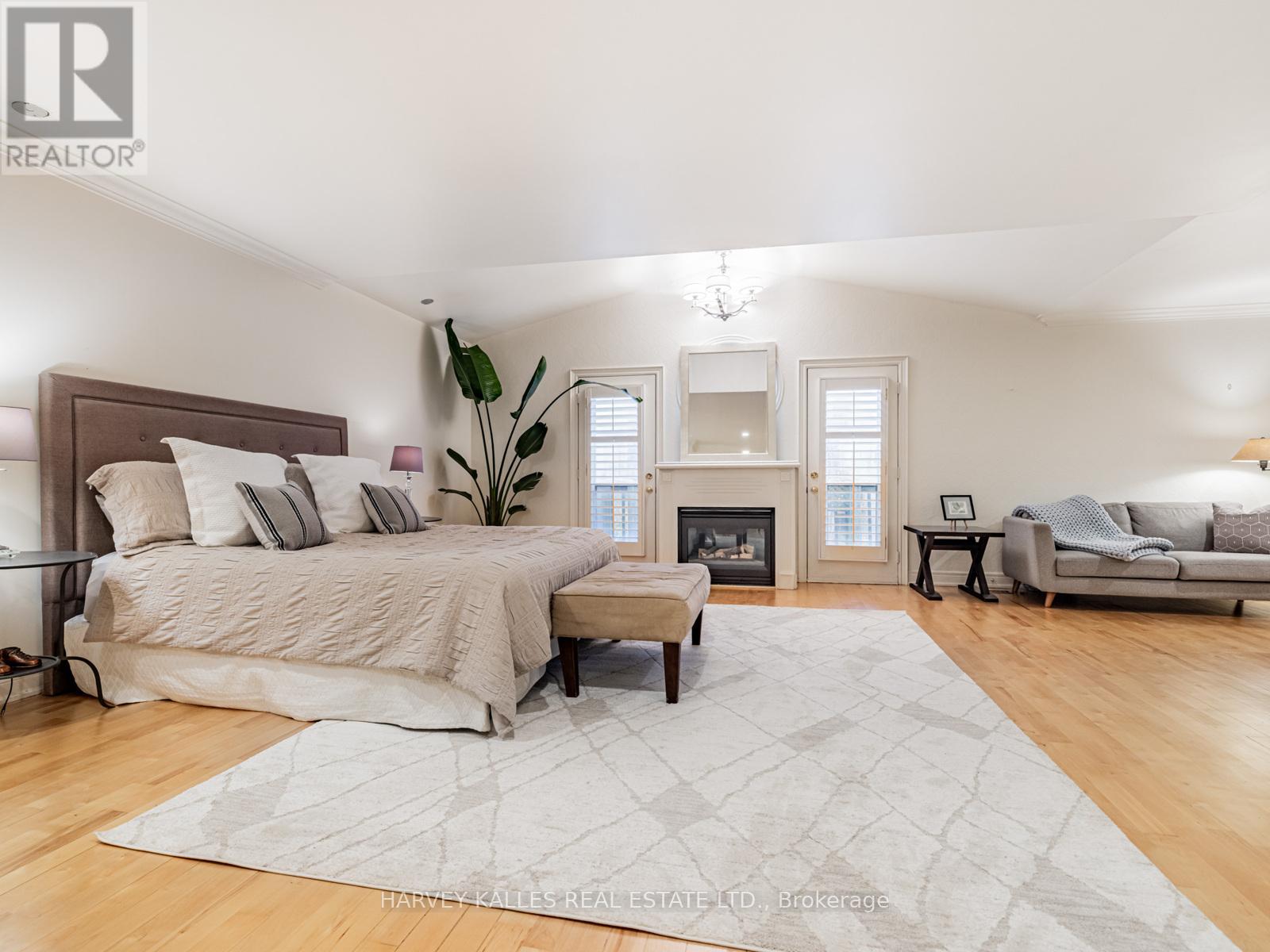 55 Viewmount Avenue, Toronto, Ontario  M6B 1T2 - Photo 23 - C12086012
