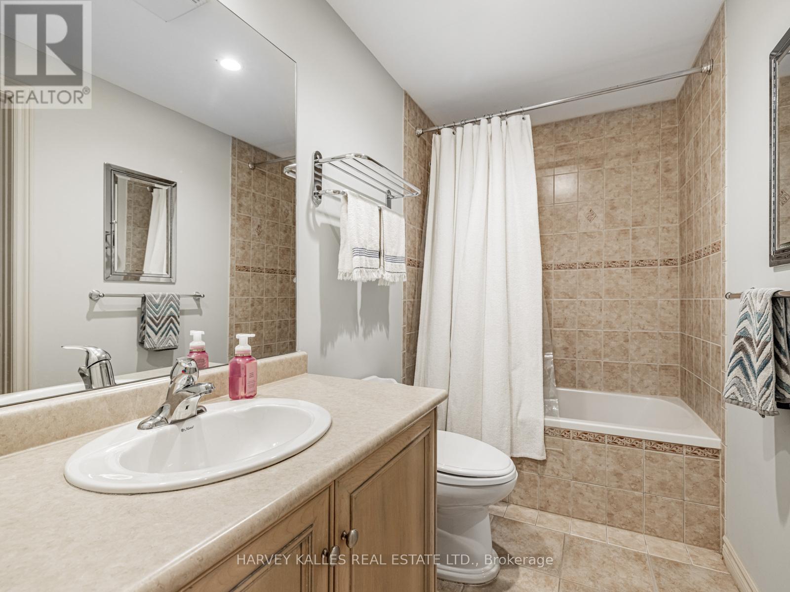 55 Viewmount Avenue, Toronto, Ontario  M6B 1T2 - Photo 35 - C12086012