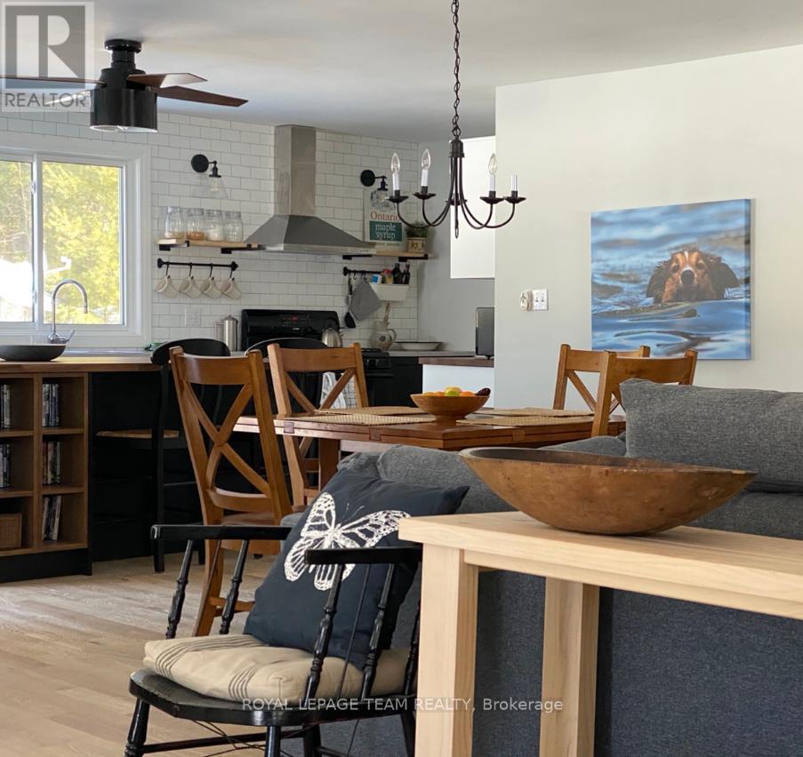 2087b Grindstone Lake Road N, Frontenac (Frontenac North), Ontario  K0H 2M0 - Photo 7 - X12084100