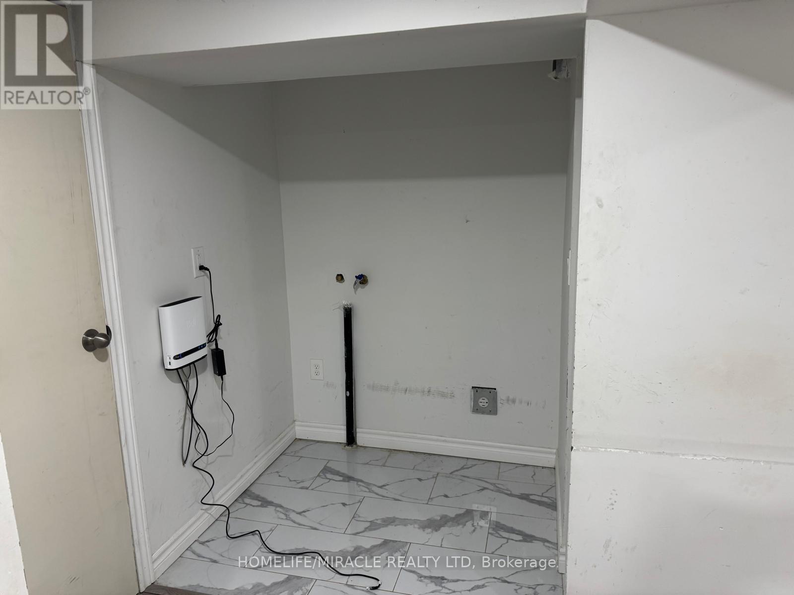Bsmt - 18 Knightsbridge Road, Toronto, Ontario  M1L 2B2 - Photo 13 - E12022000