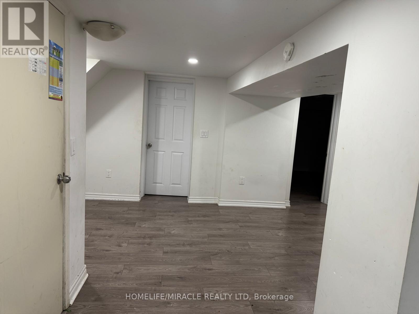 Bsmt - 18 Knightsbridge Road, Toronto, Ontario  M1L 2B2 - Photo 12 - E12022000
