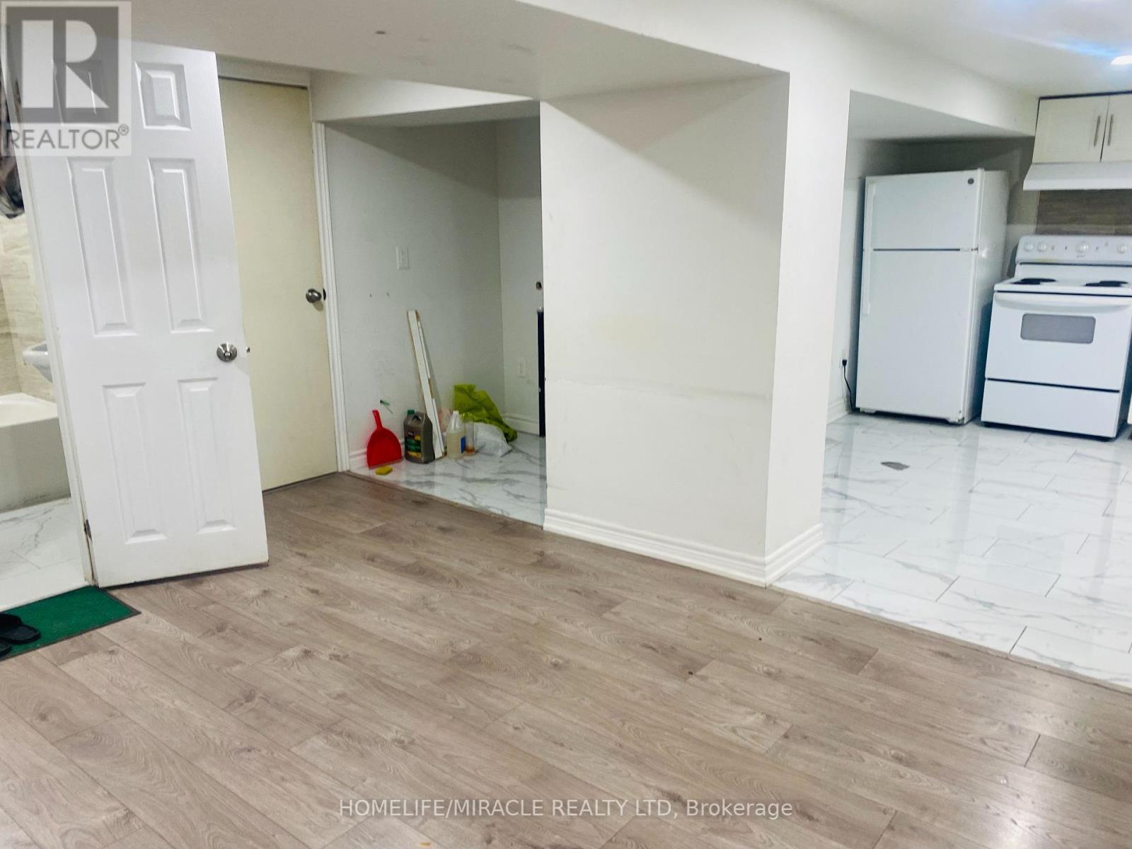Bsmt - 18 Knightsbridge Road, Toronto, Ontario  M1L 2B2 - Photo 4 - E12022000