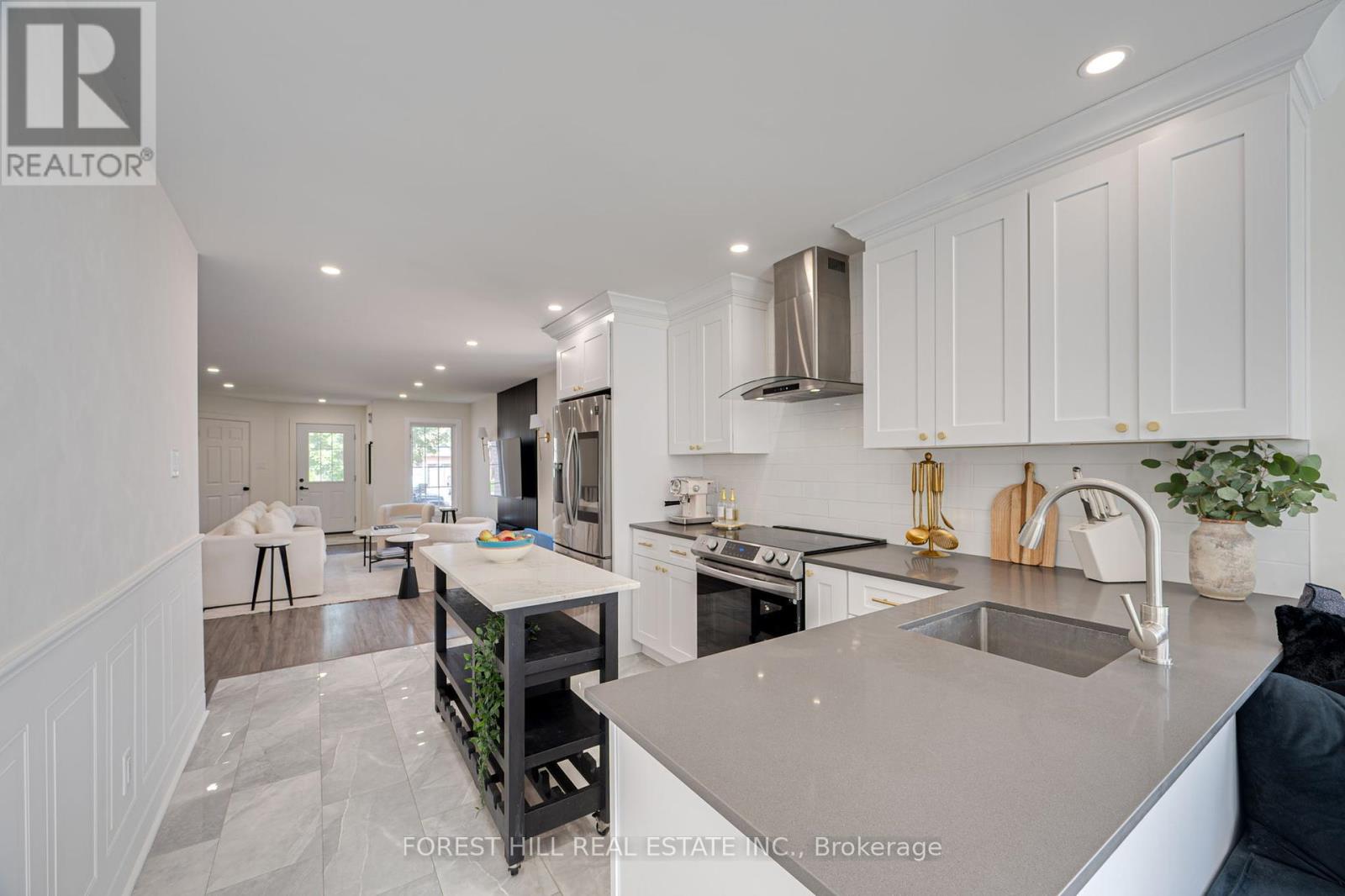 Property at 1085 KENSINGTON STREET image 5