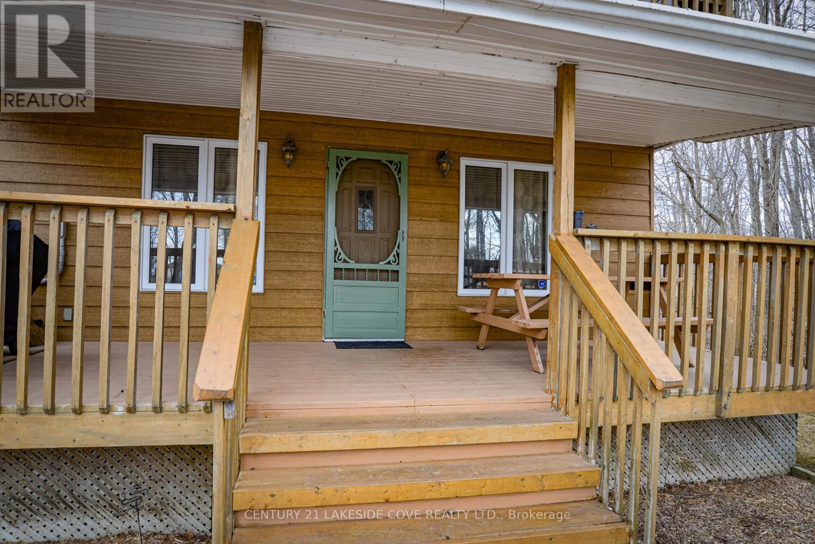 2597 Lakeshore Drive, Ramara, Ontario  L0K 1B0 - Photo 7 - S12086190
