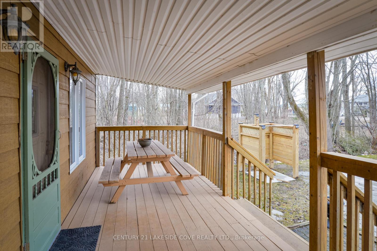 2597 Lakeshore Drive, Ramara, Ontario  L0K 1B0 - Photo 8 - S12086190