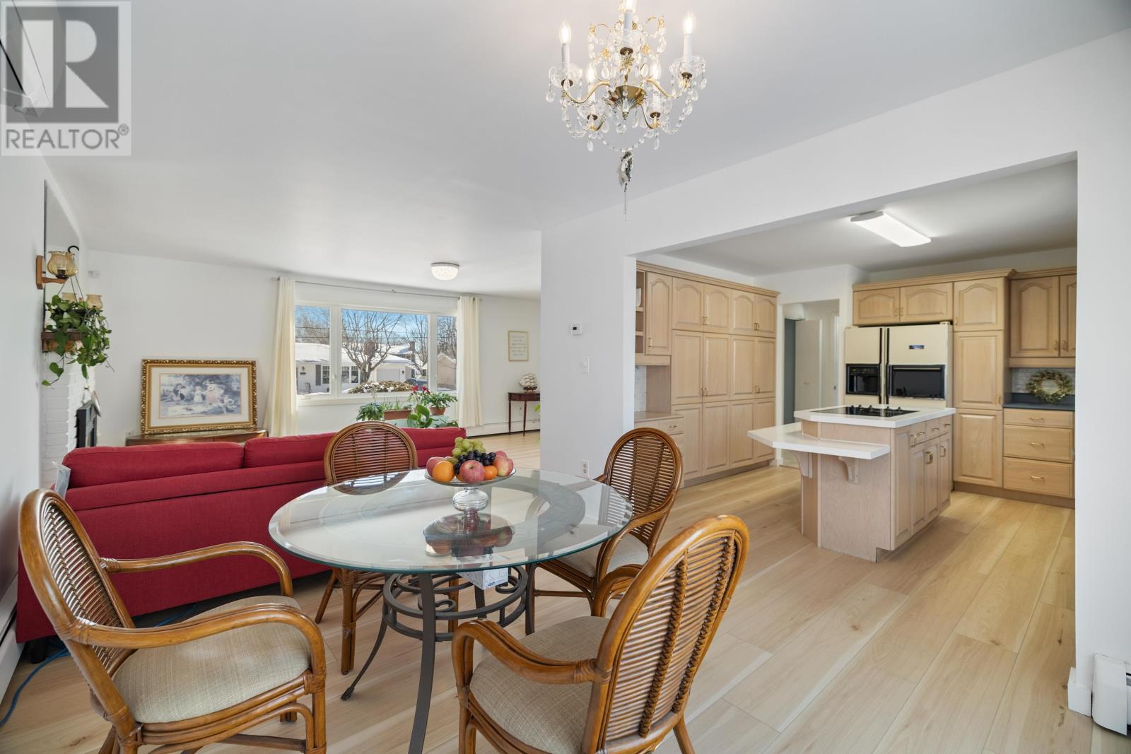 Property at 23 Woodbine St image 3