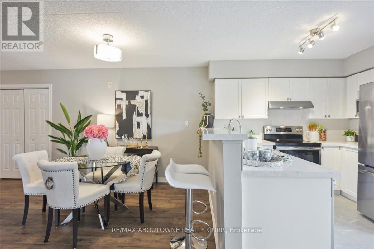 201 - 1460 Bishops Gate, Oakville, Ontario  L6M 4N5 - Photo 13 - W12086139