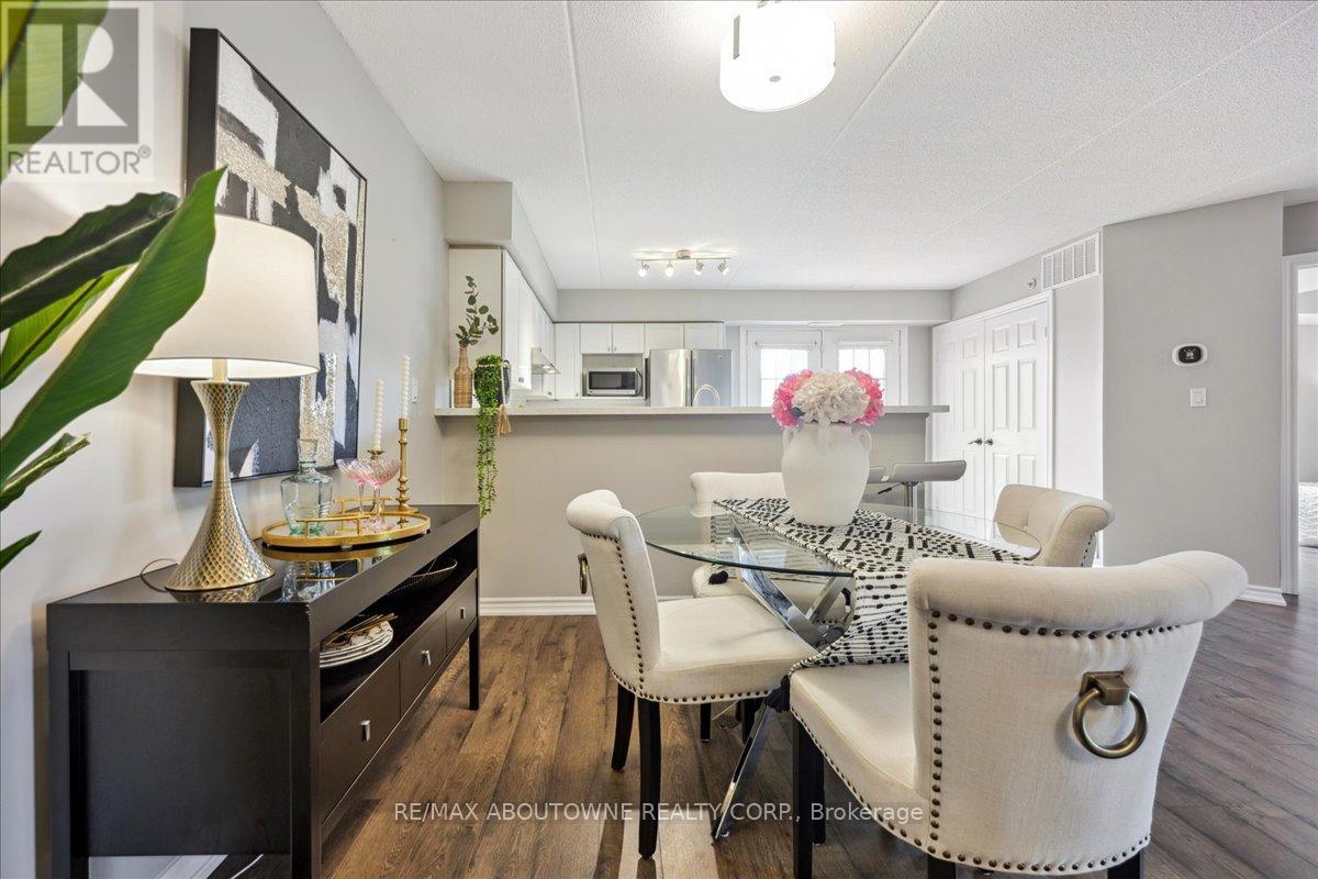 201 - 1460 Bishops Gate, Oakville, Ontario  L6M 4N5 - Photo 14 - W12086139