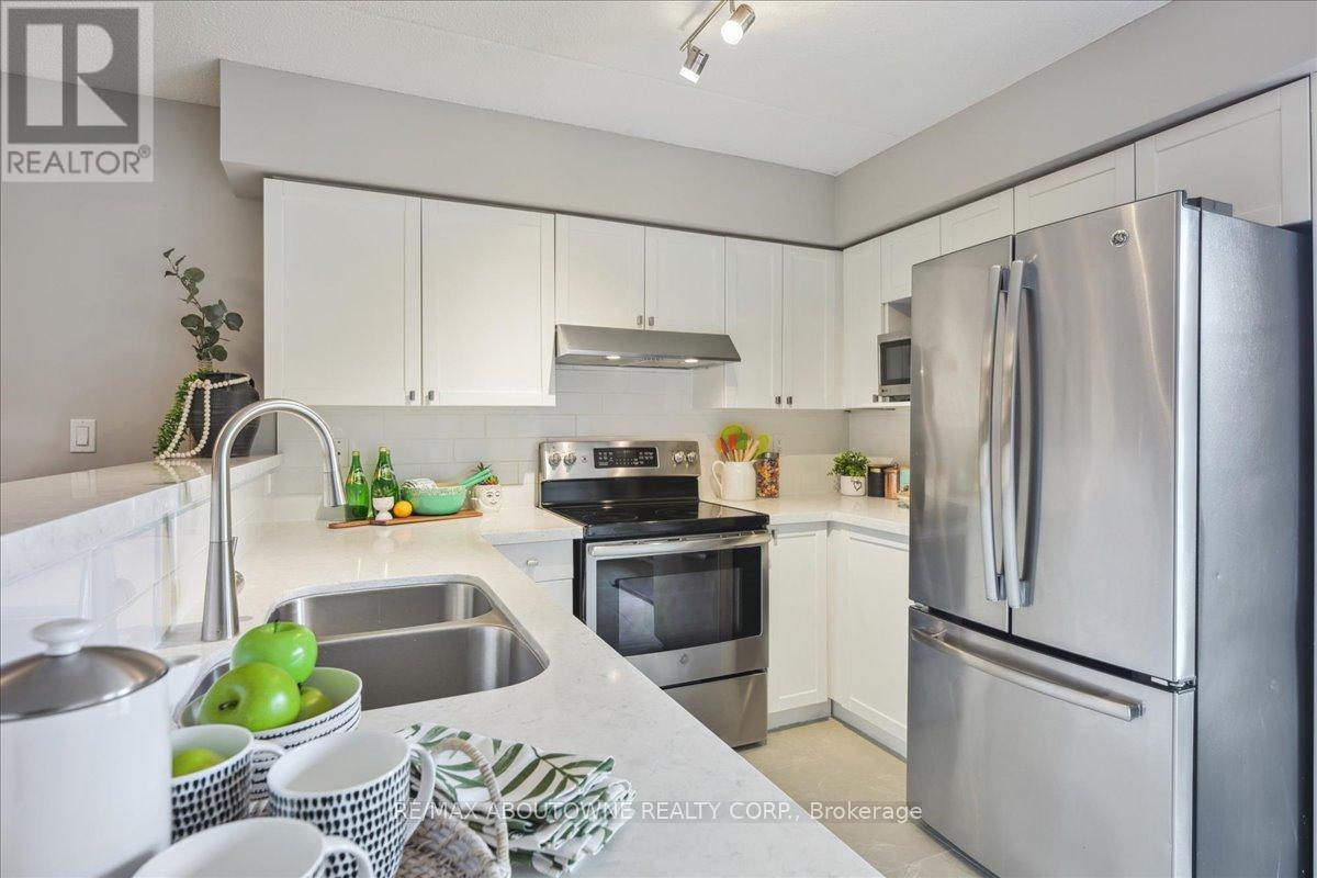 201 - 1460 Bishops Gate, Oakville, Ontario  L6M 4N5 - Photo 16 - W12086139