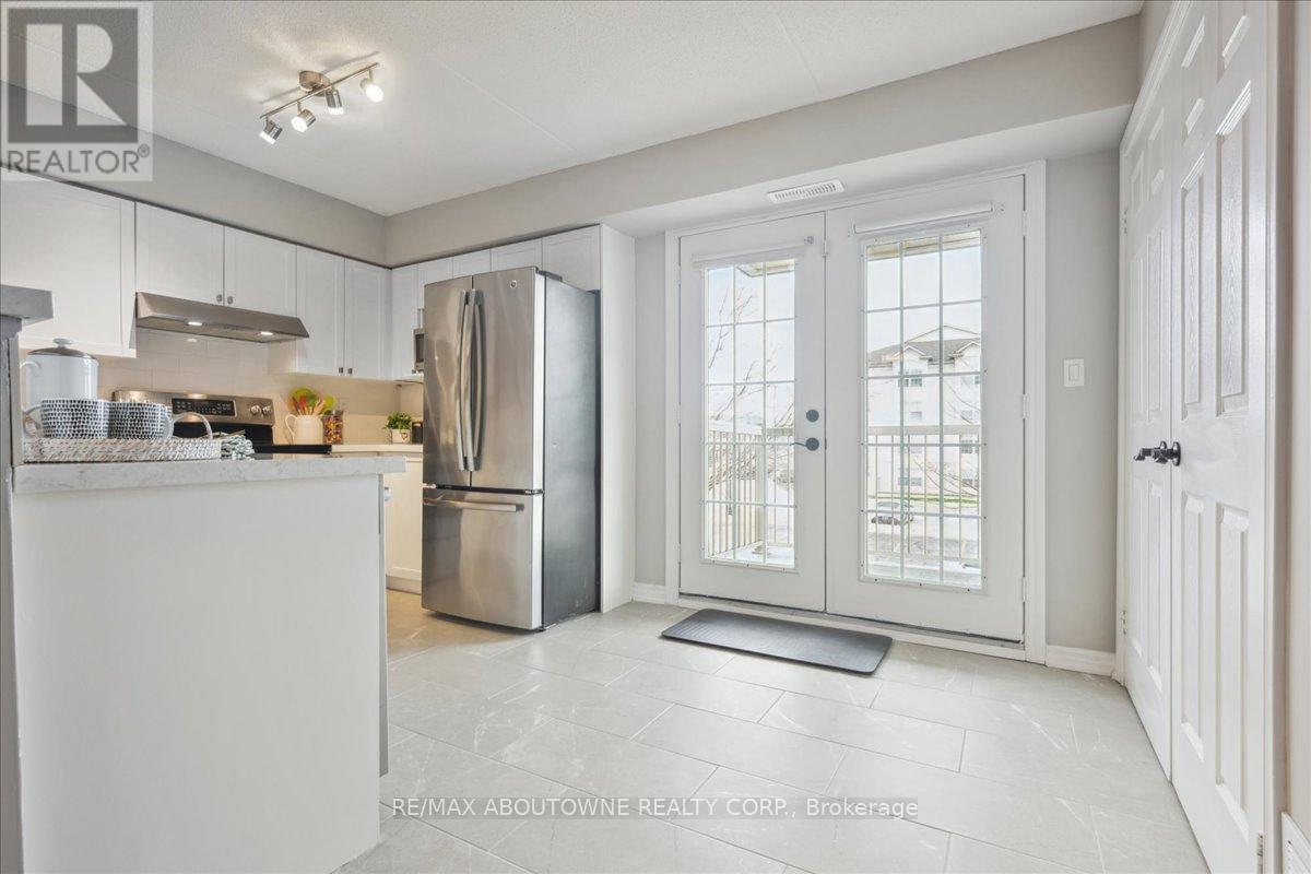 201 - 1460 Bishops Gate, Oakville, Ontario  L6M 4N5 - Photo 20 - W12086139