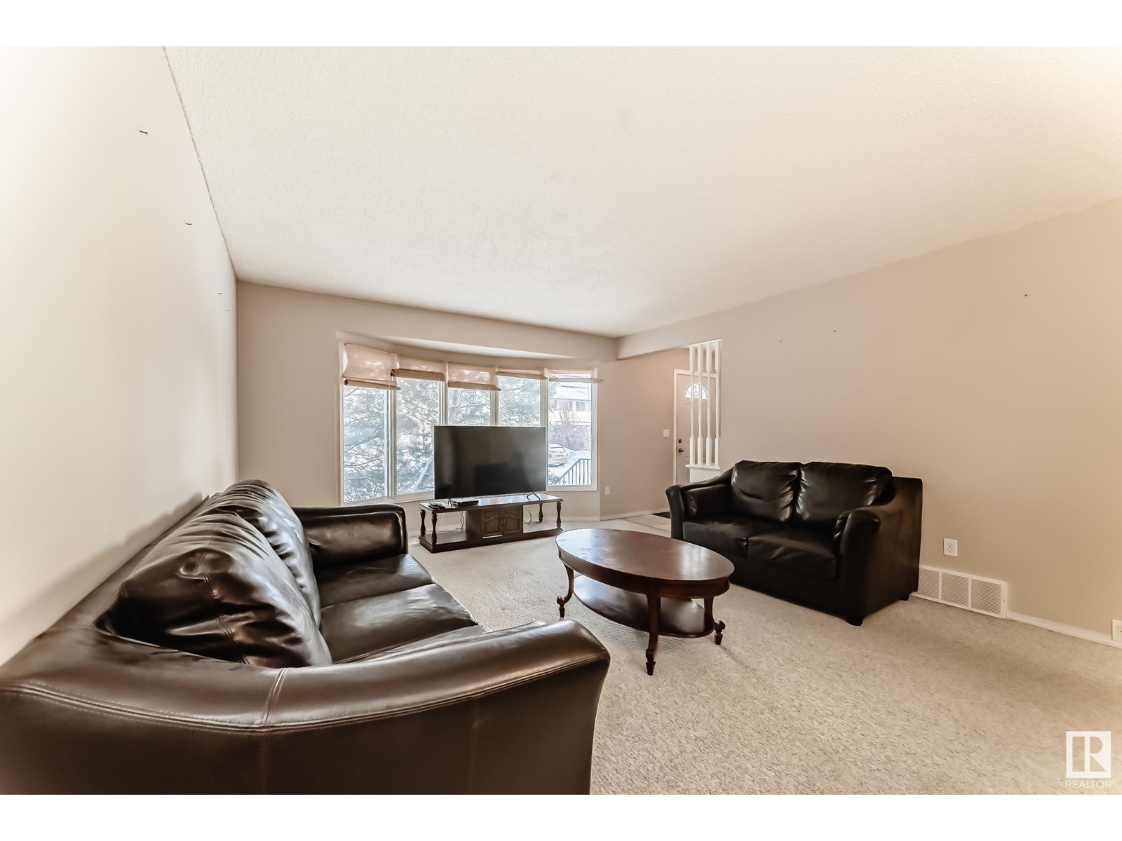 Property at 2528 78 ST NW image 2