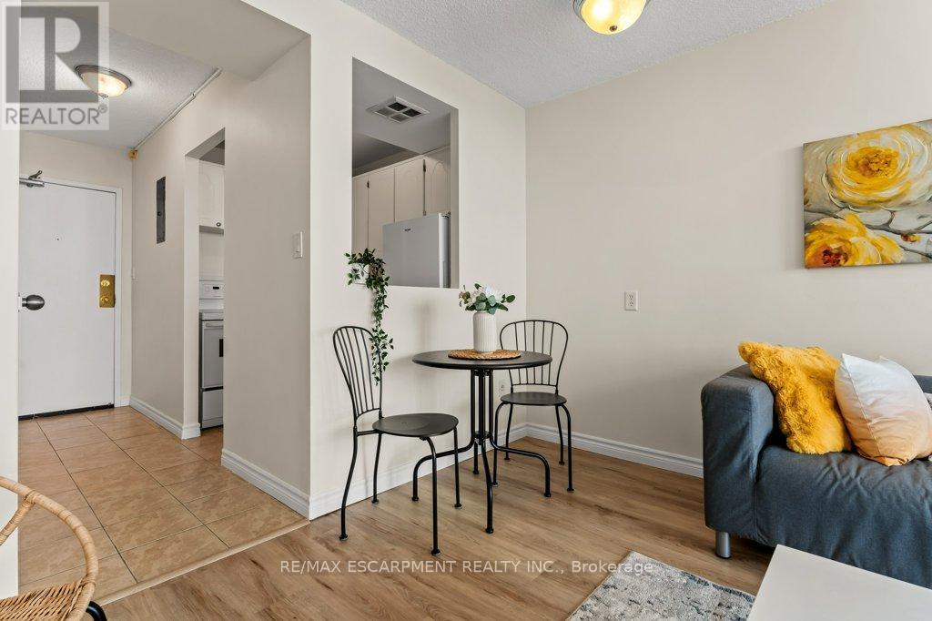1803 - 150 Charlton Avenue E, Hamilton (Corktown), Ontario  L8N 3X3 - Photo 11 - X12086161