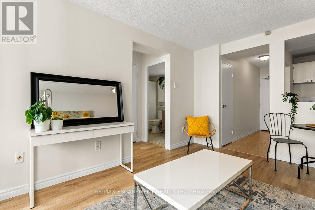 1803 - 150 Charlton Avenue E, Hamilton (Corktown), Ontario  L8N 3X3 - Photo 13 - X12086161