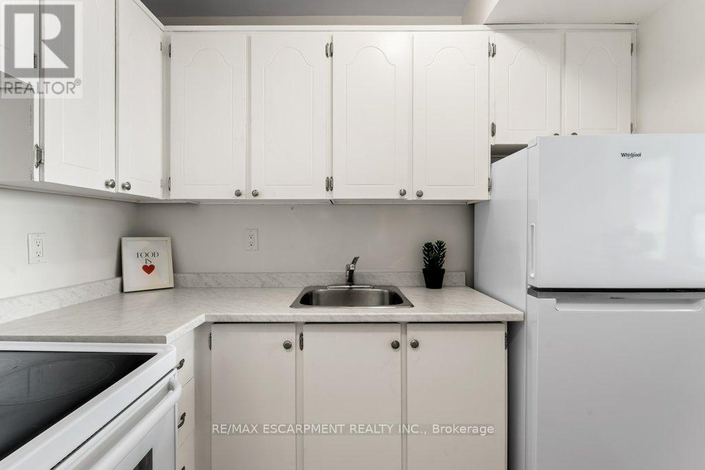 1803 - 150 Charlton Avenue E, Hamilton (Corktown), Ontario  L8N 3X3 - Photo 6 - X12086161