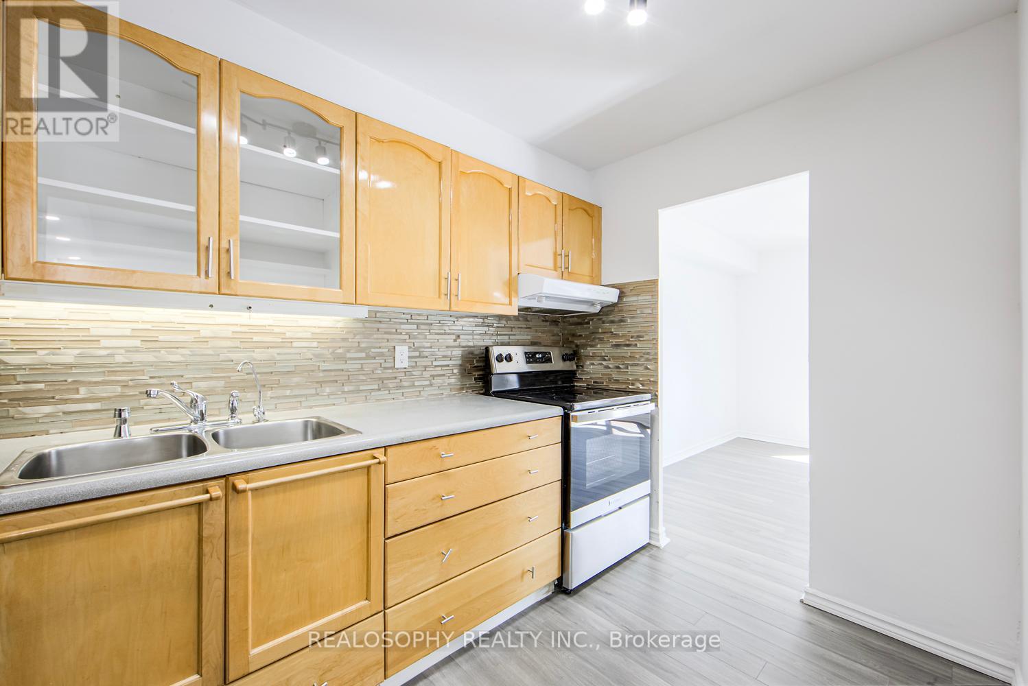 1514 - 5 Massey Square, Toronto, Ontario  M4C 5L6 - Photo 10 - E12062837