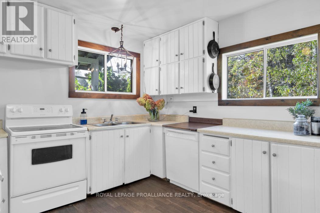 4388 Henderson Road, Frontenac, Ontario  K0H 1B0 - Photo 7 - X12086285