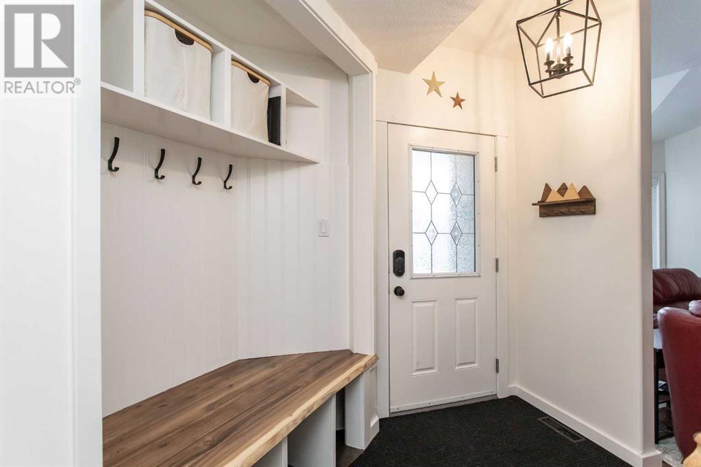 Property at 42 Lakeway Boulevard image 5
