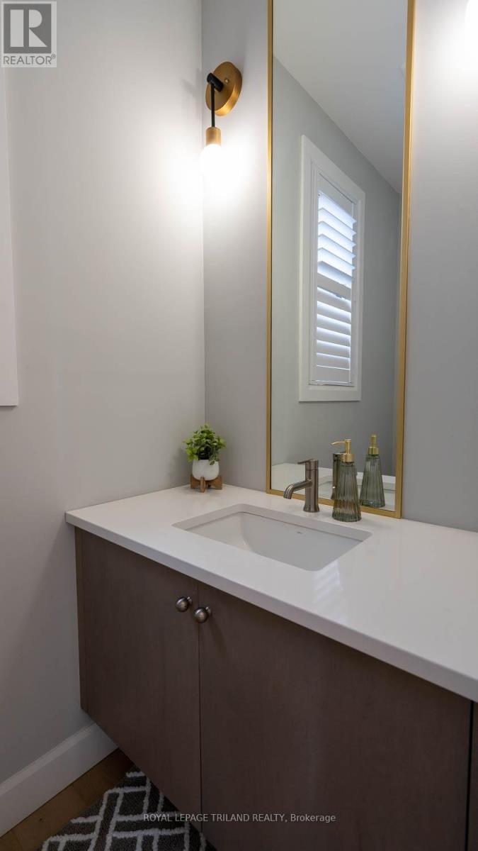 132 Aspen Circle, Thames Centre, Ontario  N0M 2P0 - Photo 18 - X12086275