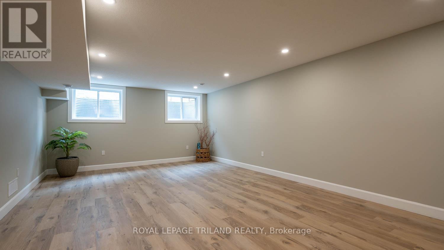 132 Aspen Circle, Thames Centre, Ontario  N0M 2P0 - Photo 27 - X12086275