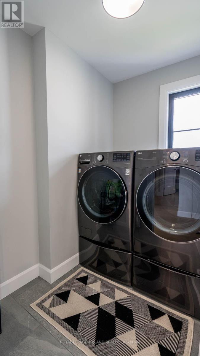 132 Aspen Circle, Thames Centre, Ontario  N0M 2P0 - Photo 29 - X12086275
