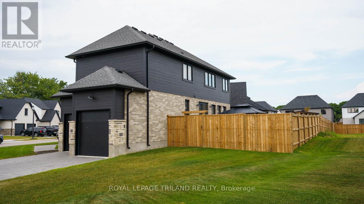 132 Aspen Circle, Thames Centre, Ontario  N0M 2P0 - Photo 32 - X12086275