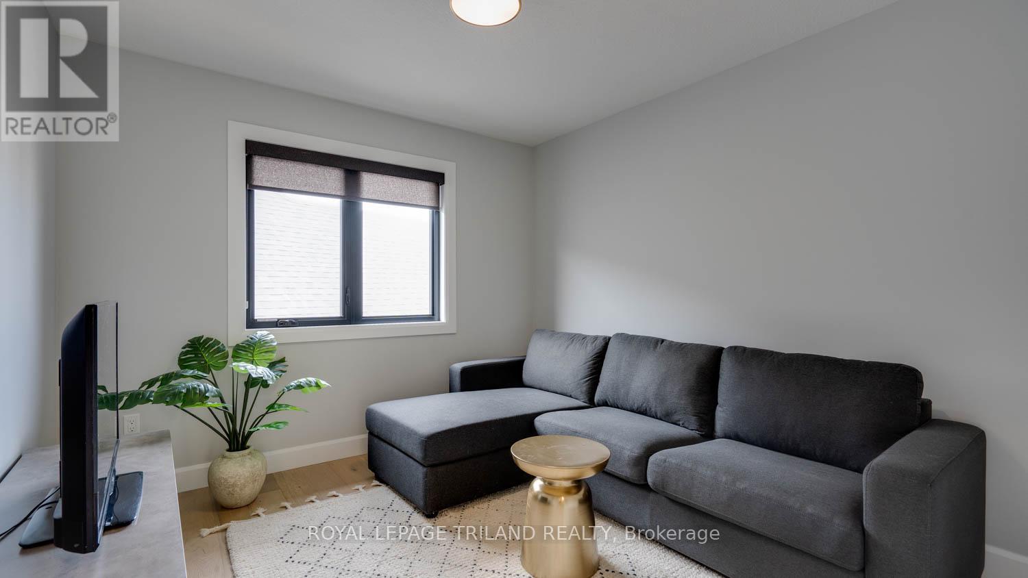132 Aspen Circle, Thames Centre, Ontario  N0M 2P0 - Photo 34 - X12086275