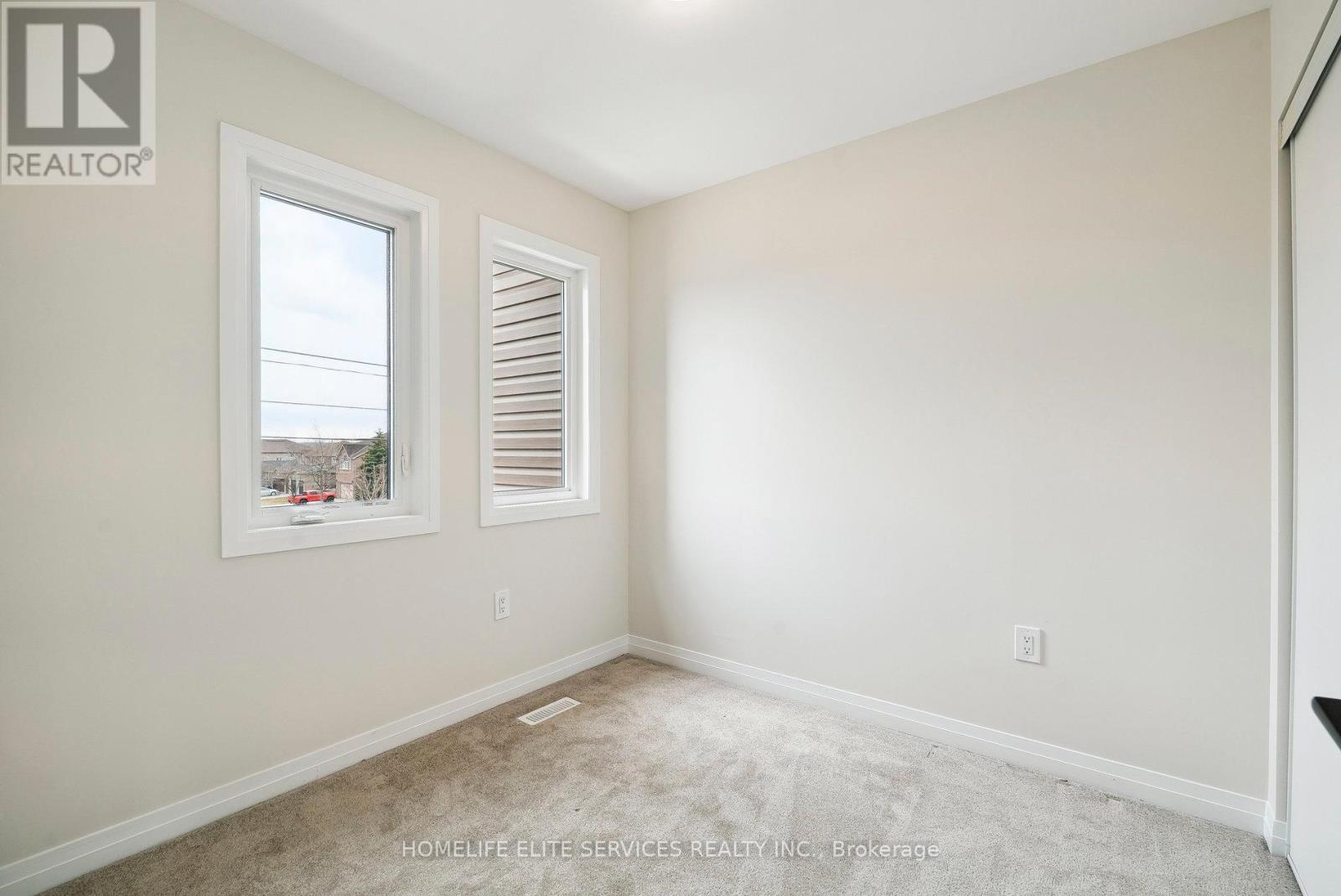 57 Fairlane Avenue, Barrie, Ontario  L9J 0N1 - Photo 26 - S12079409