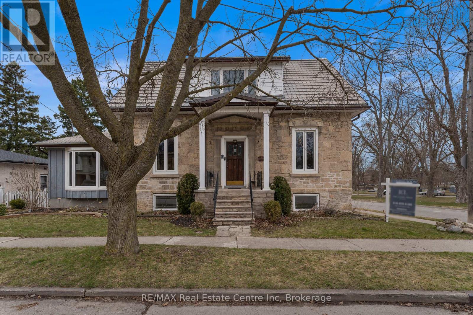 49 Albert Street, Guelph, Ontario  N1G 1C7 - Photo 4 - X12082737