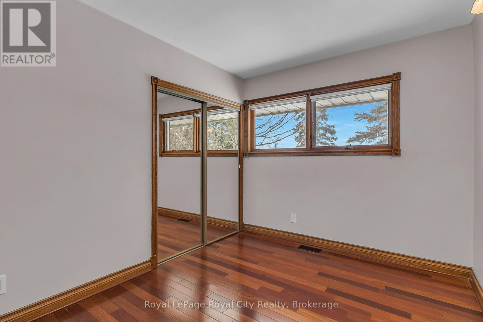 24 Skyway Drive, Guelph/eramosa, Ontario  N1H 6H8 - Photo 24 - X12086265
