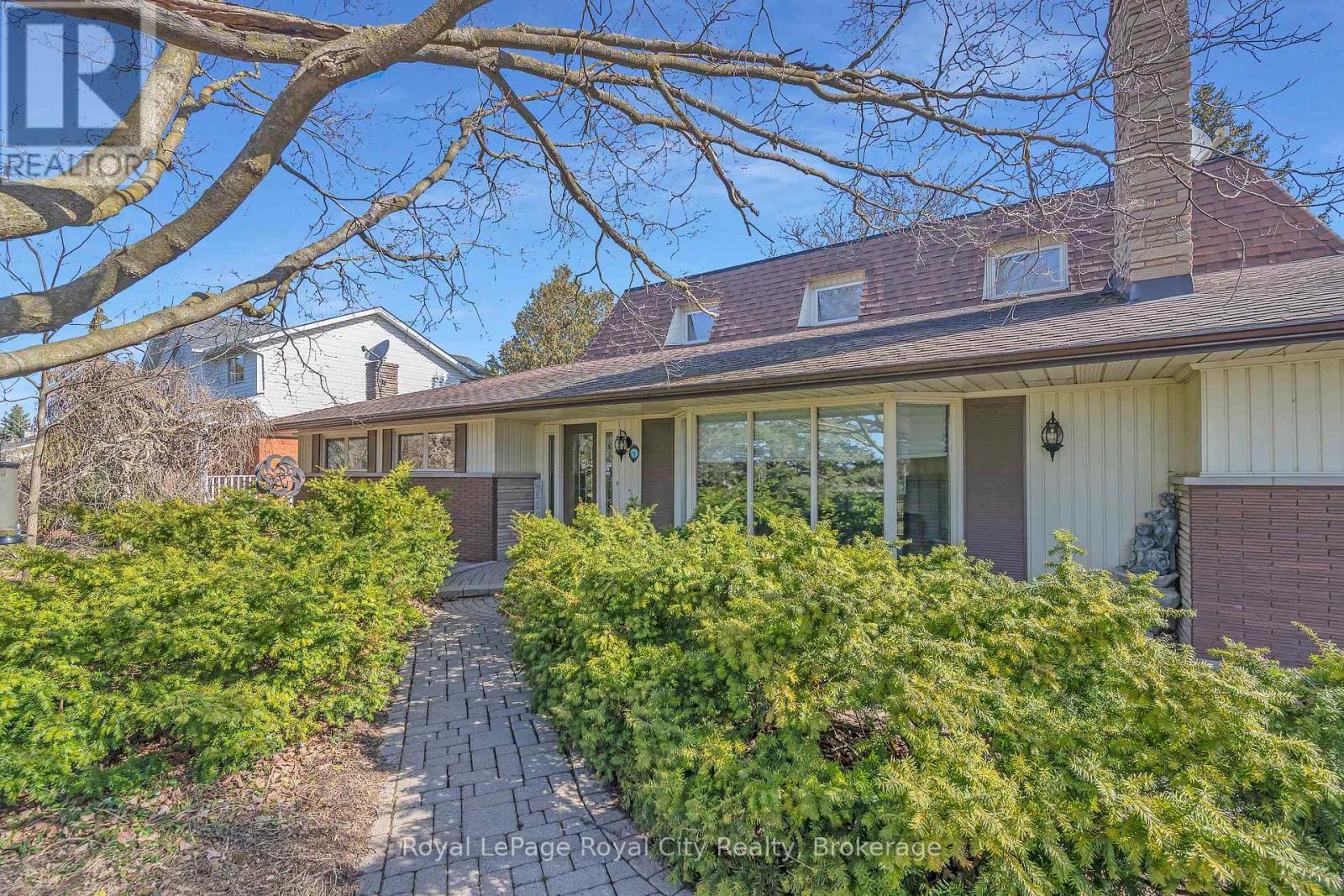 24 Skyway Drive, Guelph/eramosa, Ontario  N1H 6H8 - Photo 4 - X12086265