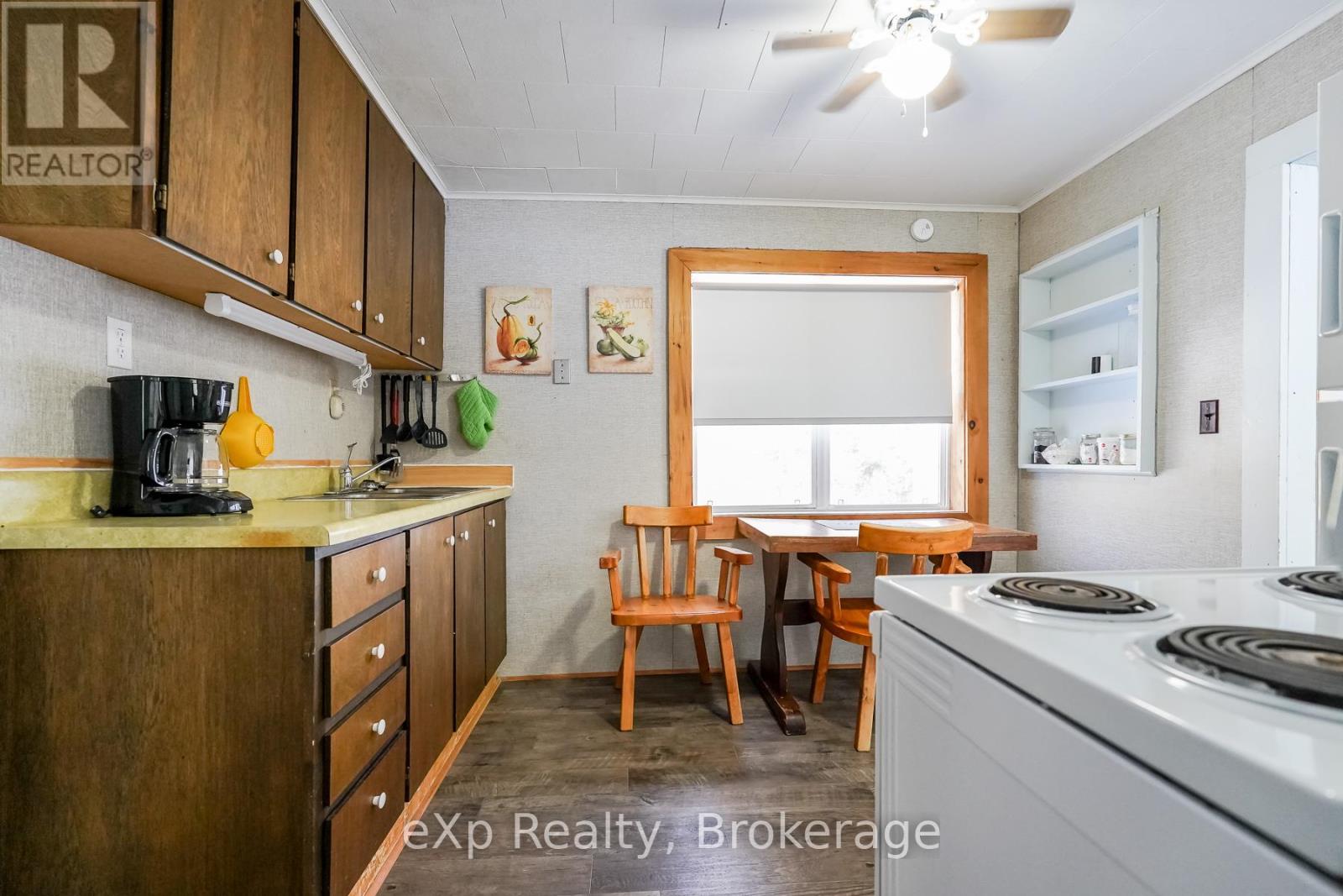 1483 Highway 6, South Bruce Peninsula, Ontario  N0H 2T0 - Photo 37 - X12086271
