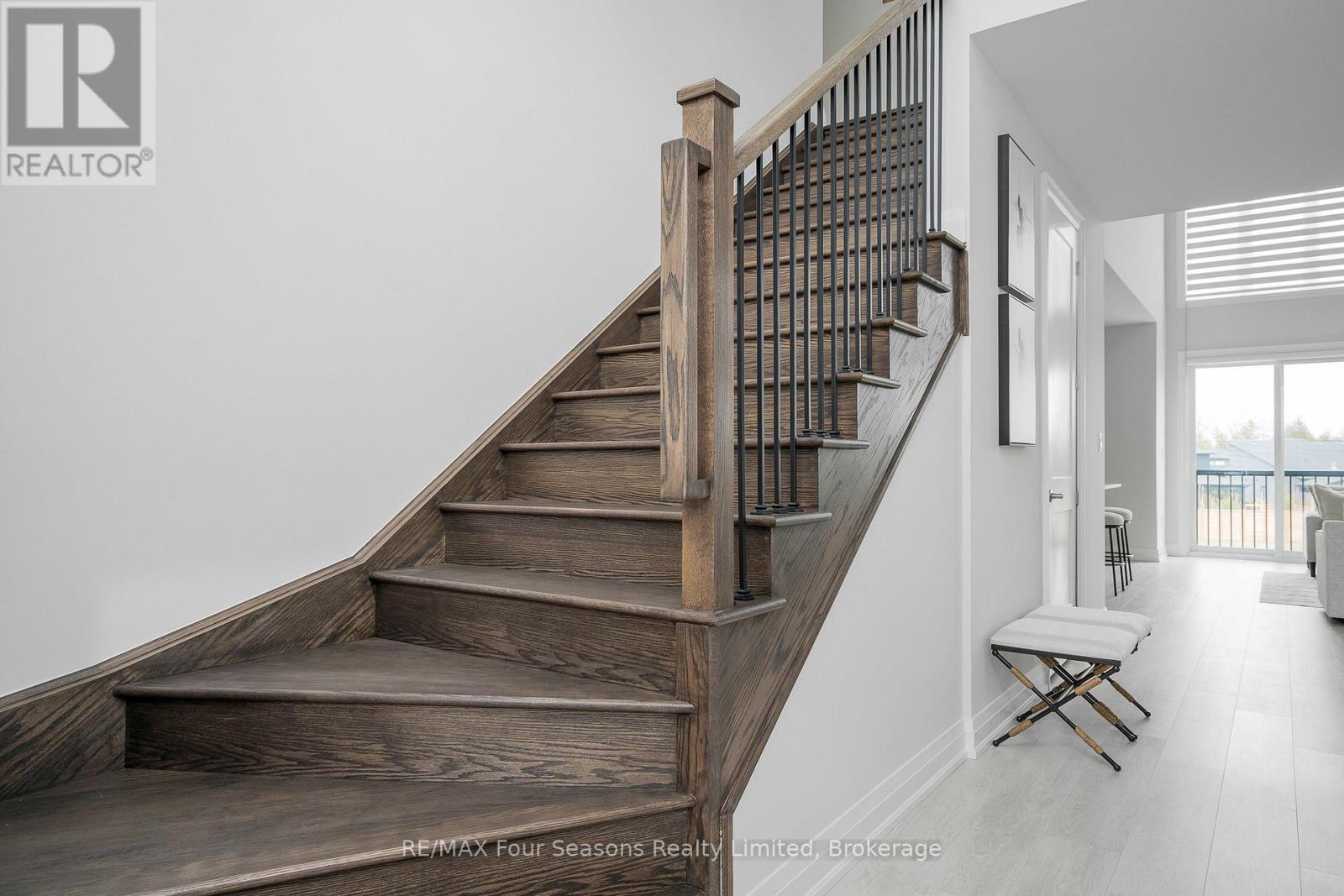 95 Goldie Court, Blue Mountains, Ontario  N0H 1J0 - Photo 31 - X12086272