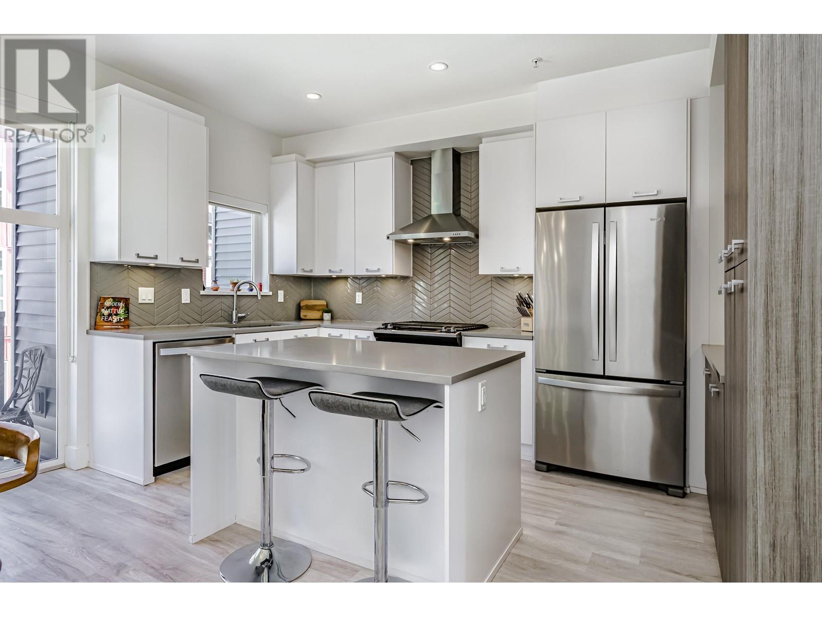 Property at 37 24076 112 AVENUE image 4