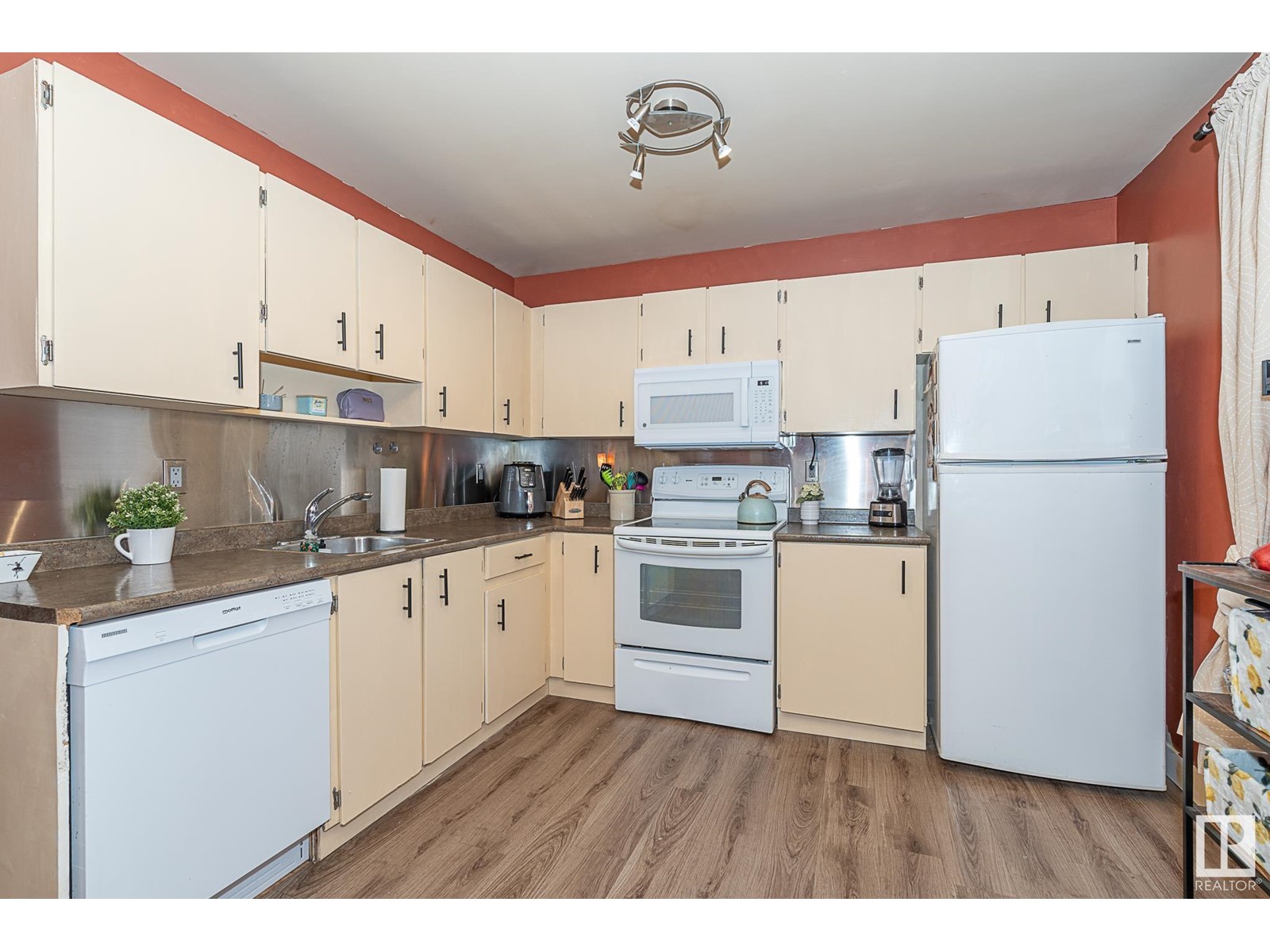 Property at 1274 LAKEWOOD RD W NW image 5
