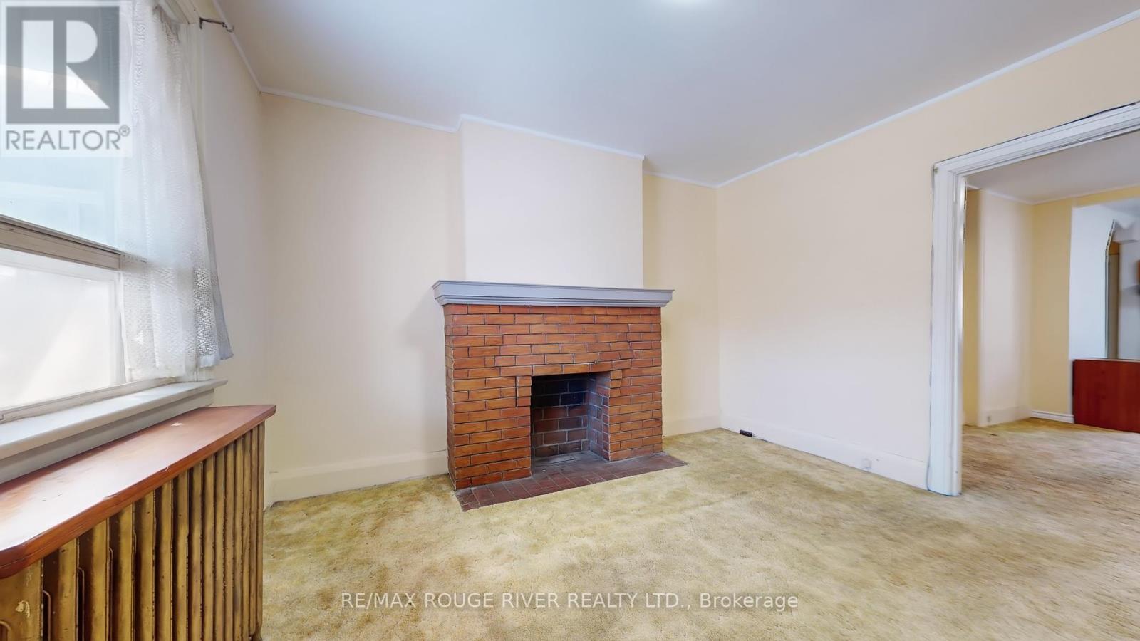 Property at 218 DEWHURST BOULEVARD N image 4