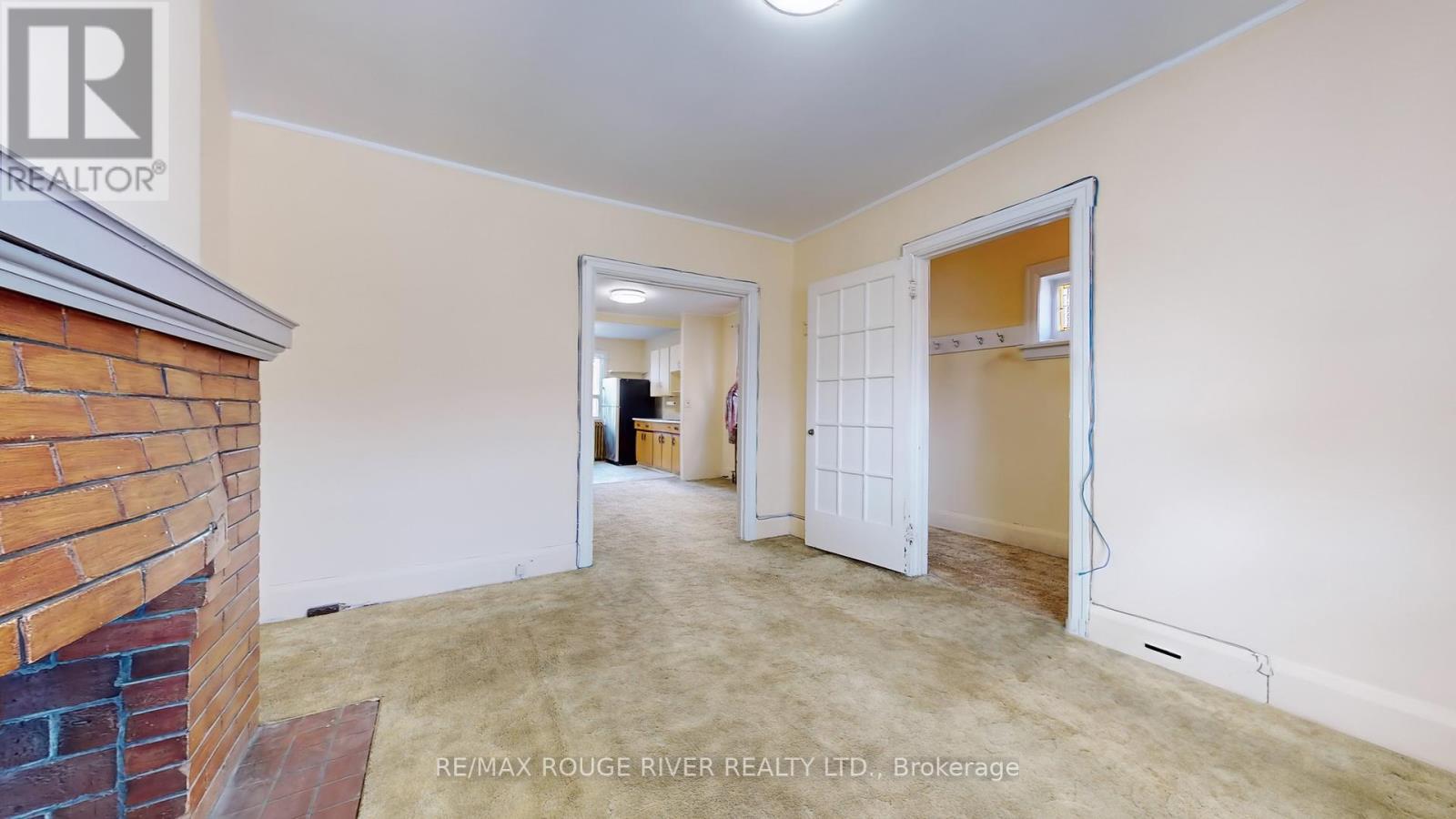 Property at 218 DEWHURST BOULEVARD N image 5