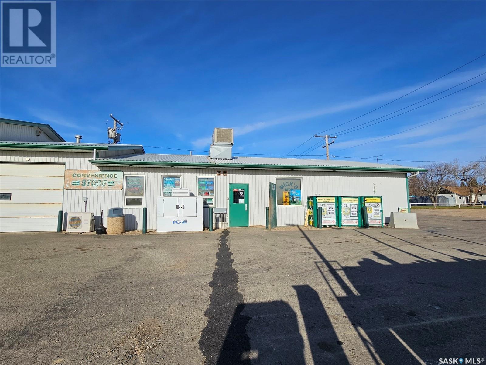 512 & 602 Railway Avenue, Oxbow, Saskatchewan  S0C 2B0 - Photo 8 - SK986729