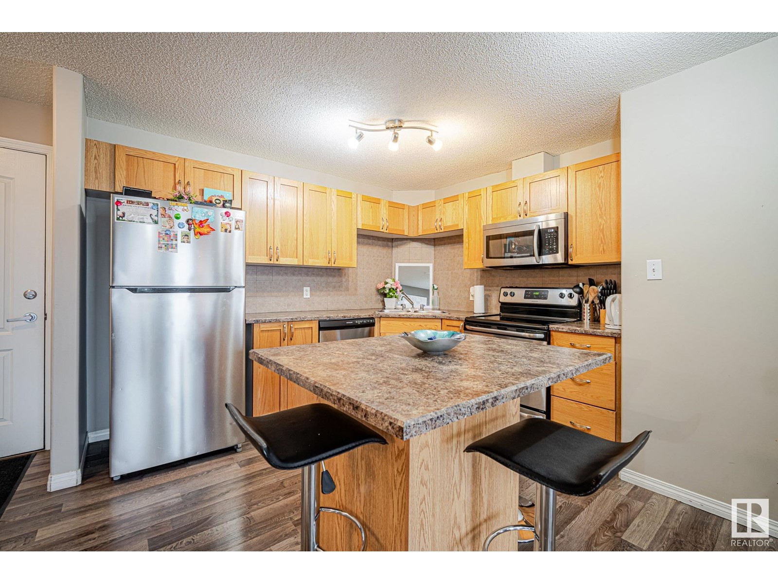 Property at #1124 330 CLAREVIEW STATION DR NW image 1