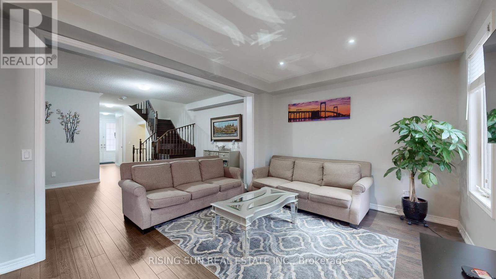 Property at 35 KENNEDY BOULEVARD image 3