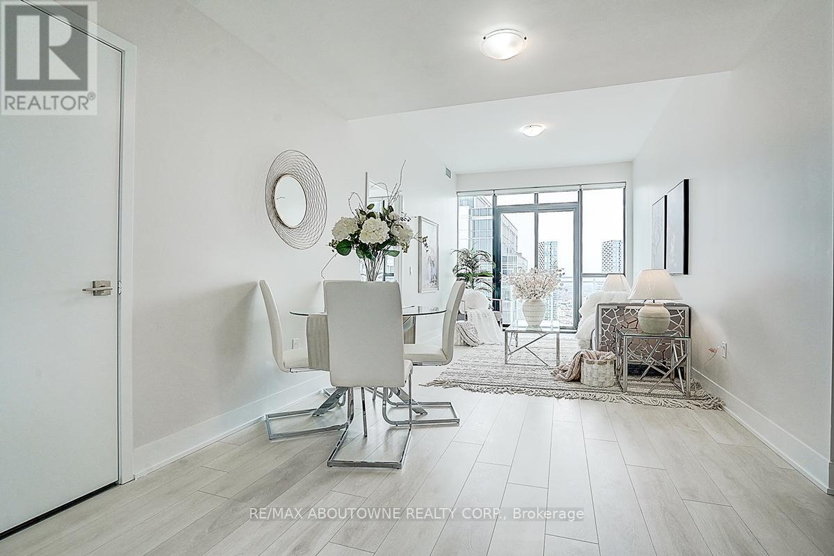 3704 - 2908 Highway 7 Road W, Vaughan, Ontario  L4K 0K5 - Photo 11 - N12086257