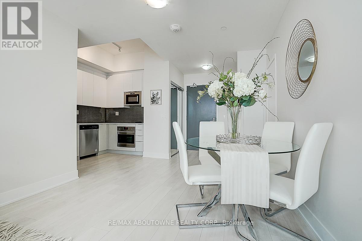 3704 - 2908 Highway 7 Road W, Vaughan, Ontario  L4K 0K5 - Photo 14 - N12086257