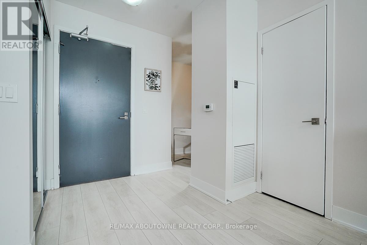 3704 - 2908 Highway 7 Road W, Vaughan, Ontario  L4K 0K5 - Photo 6 - N12086257