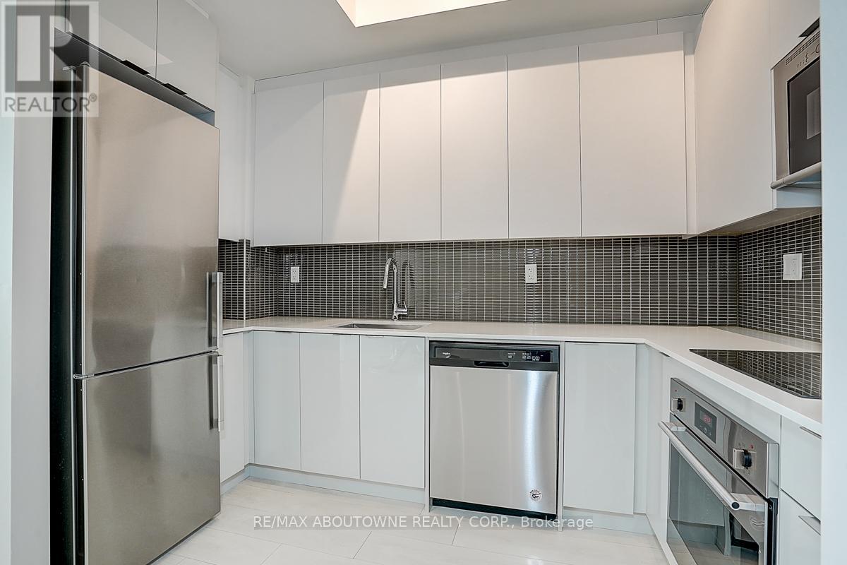 3704 - 2908 Highway 7 Road W, Vaughan, Ontario  L4K 0K5 - Photo 8 - N12086257